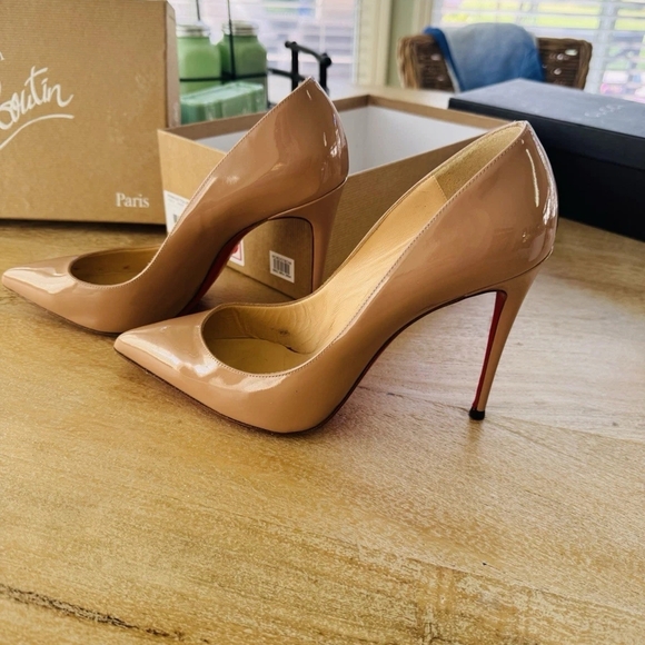 Christian Louboutin Beige Patent Heels - Picture 1 of 9